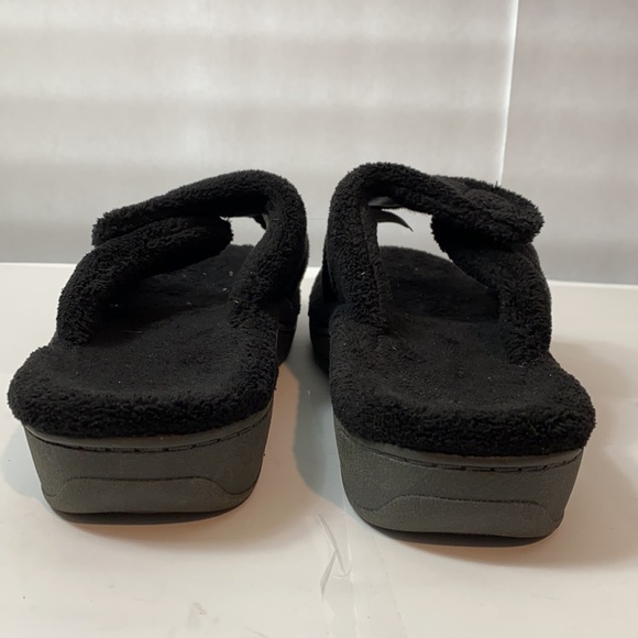 Vionic sandals size 6 color black - Picture 10 of 12